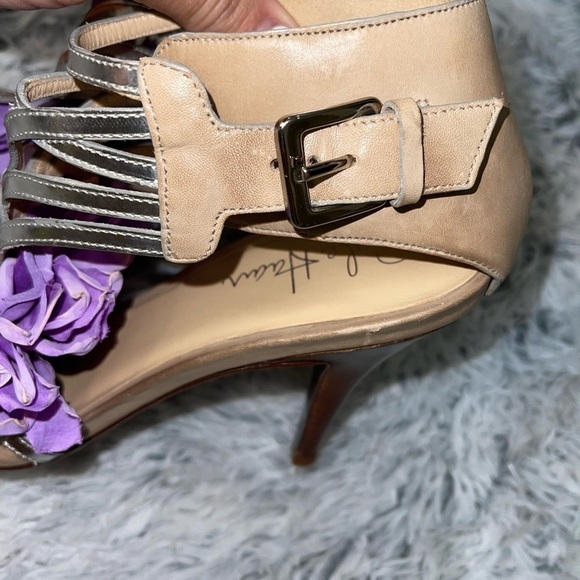 Cole Haan || Women's Verona Size Silver/Tan Heel Pumps Size 7.5 - Picture 7 of 10